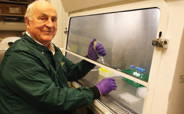 Prof. Denis A. Mitchison (1919-2018) (Image reproduced with permission from Frank Baron/Guardian News & Media)